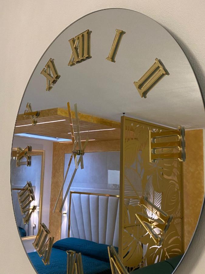 Fashion Apartment Gold Bologna With Jacuzzi & Car Garage Exteriér fotografie