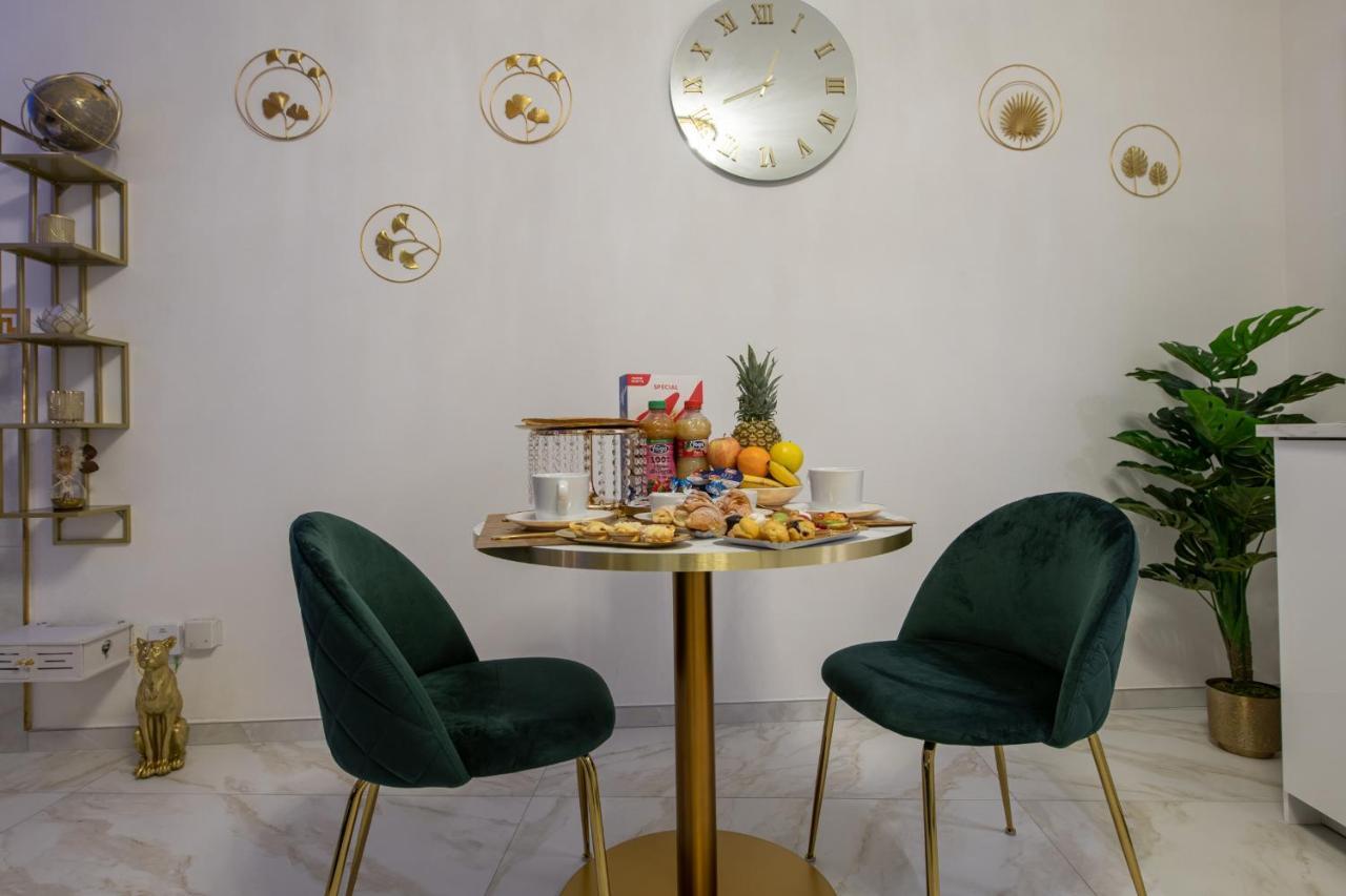 Fashion Apartment Gold Bologna With Jacuzzi & Car Garage Exteriér fotografie