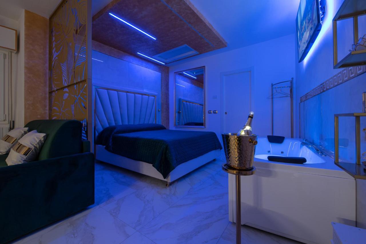 Fashion Apartment Gold Bologna With Jacuzzi & Car Garage Exteriér fotografie