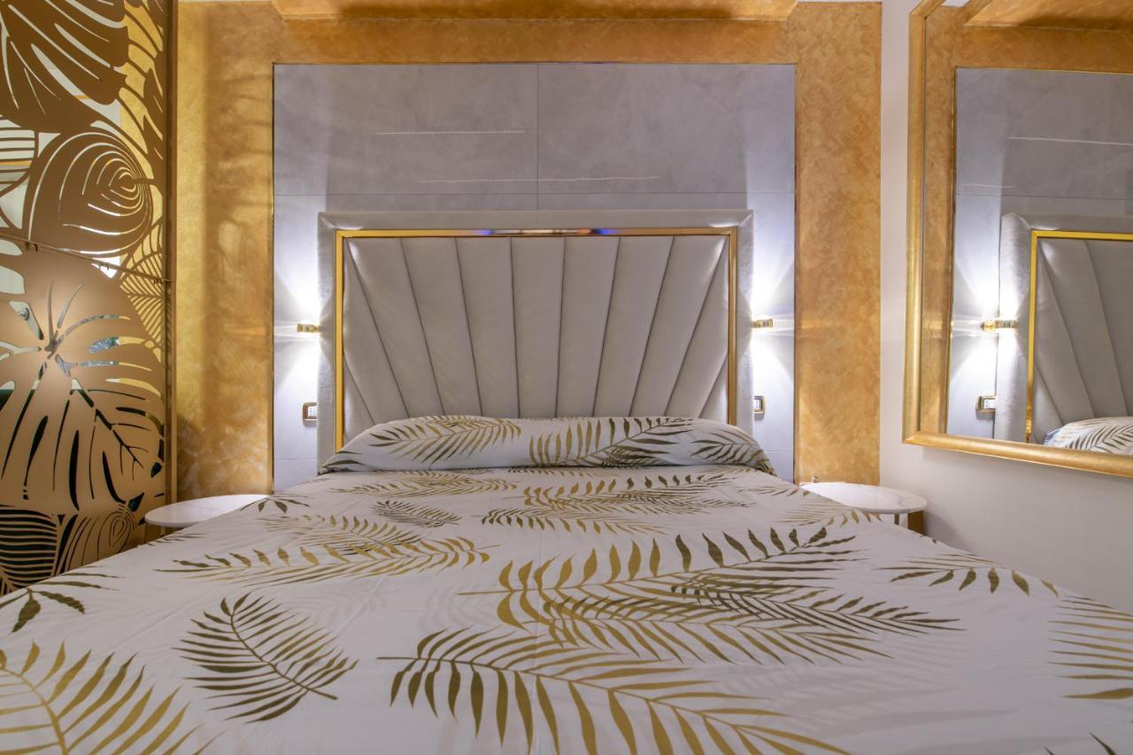 Fashion Apartment Gold Bologna With Jacuzzi & Car Garage Exteriér fotografie