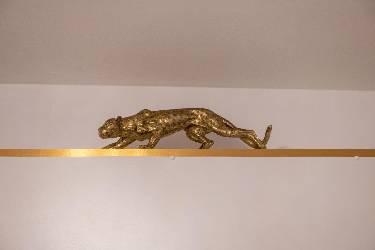 Fashion Apartment Gold Bologna With Jacuzzi & Car Garage Exteriér fotografie