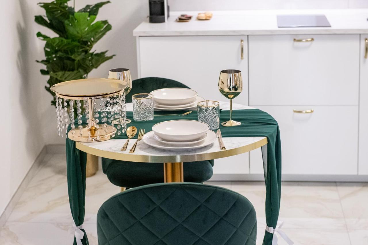 Fashion Apartment Gold Bologna With Jacuzzi & Car Garage Exteriér fotografie