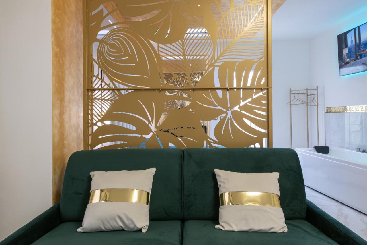 Fashion Apartment Gold Bologna With Jacuzzi & Car Garage Exteriér fotografie